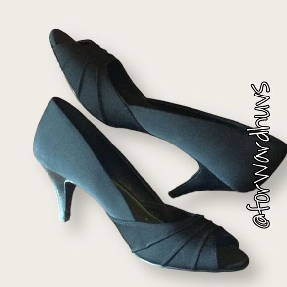 Coach and Four Peep Toe Heels Size 8 - Picture 6 of 12